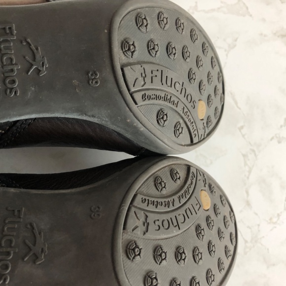 Boots - Picture 5 of 6